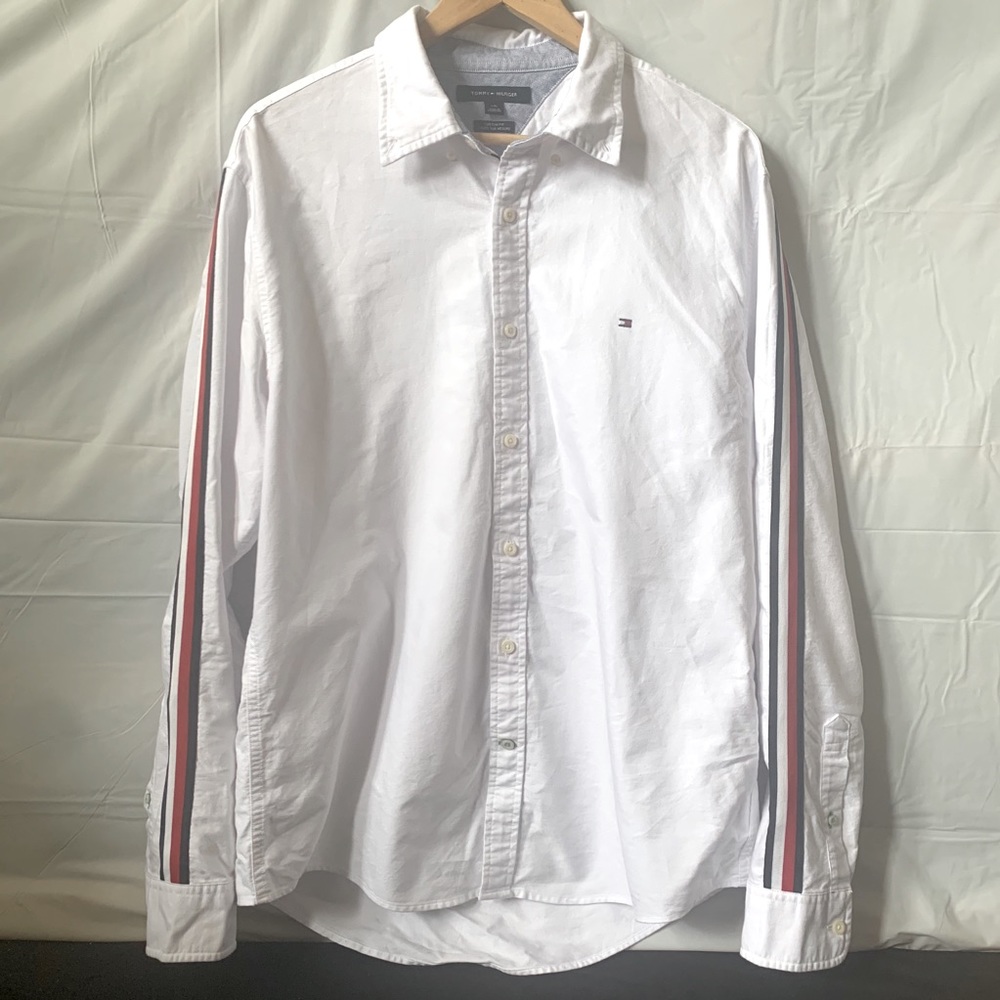 Mens Tommy Hilfiger button down shirt